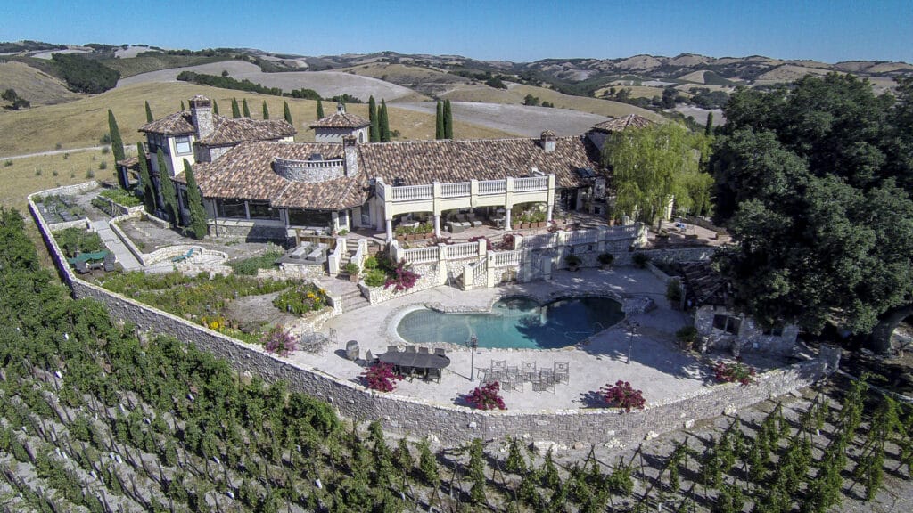 5 Benefits of Hiring Licensed and Insured Drone Pilots for Real Estate Agents